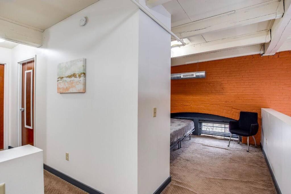 Centric Modern Loft W/ King Beds Apartment Rochester Exterior photo